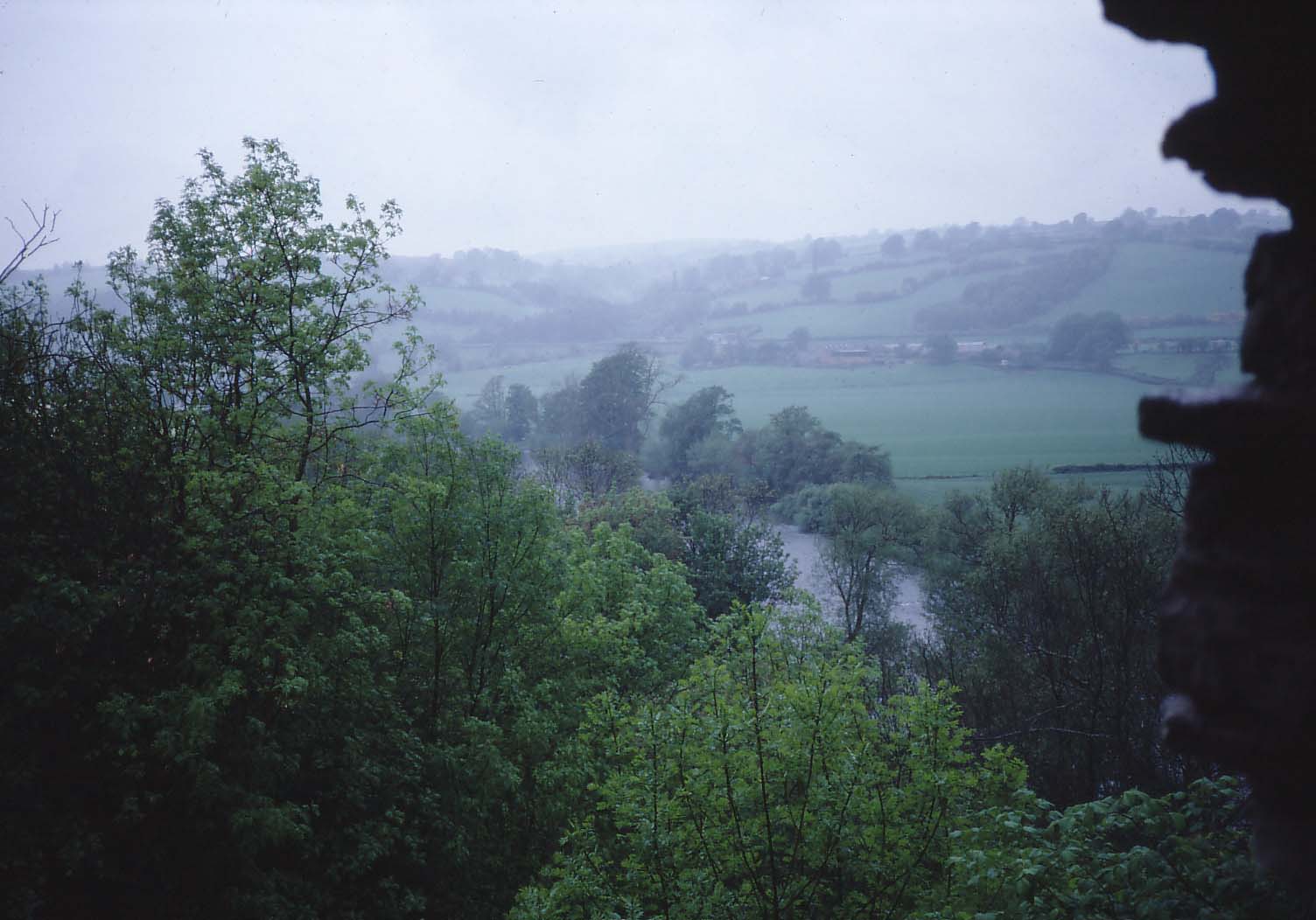 River Wye from Clifford Castle a.jpg